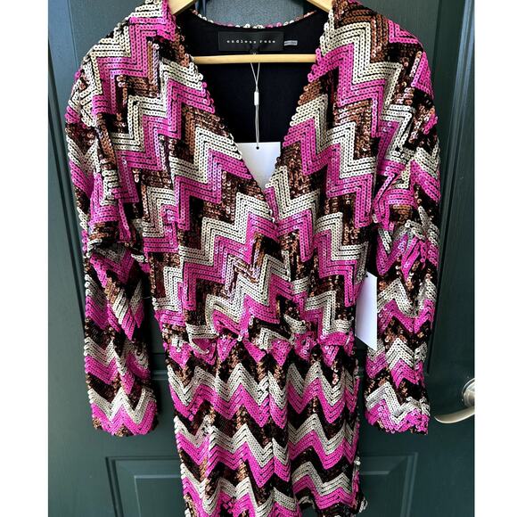 NWT Endless Rose Sz M Sequin Chevron-Print Romper Indie Festival Going Out Club - Picture 6 of 7